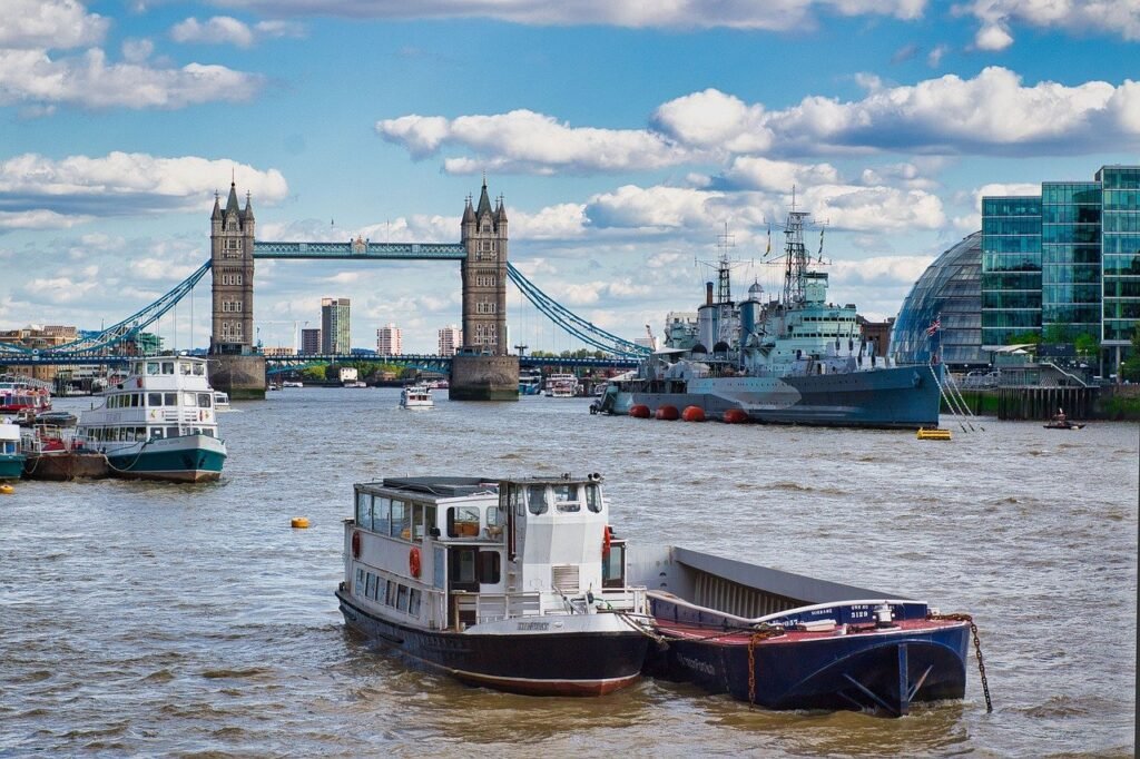 bridge-img-justbuytravel