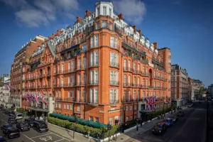 Justbuytravel|Book hotel in London