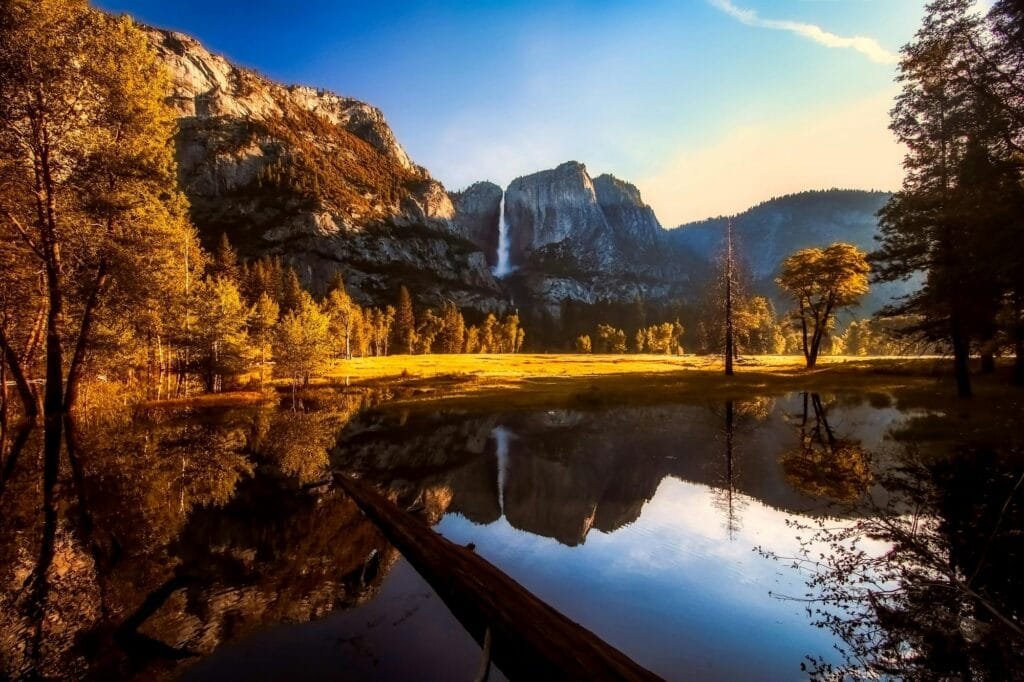 Majestic granite cliffs and waterfalls make Yosemite national park